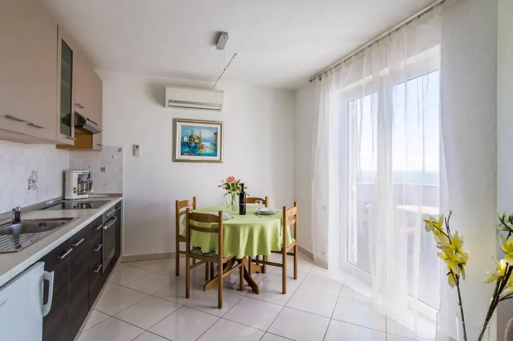 Luna Apartment Rabac